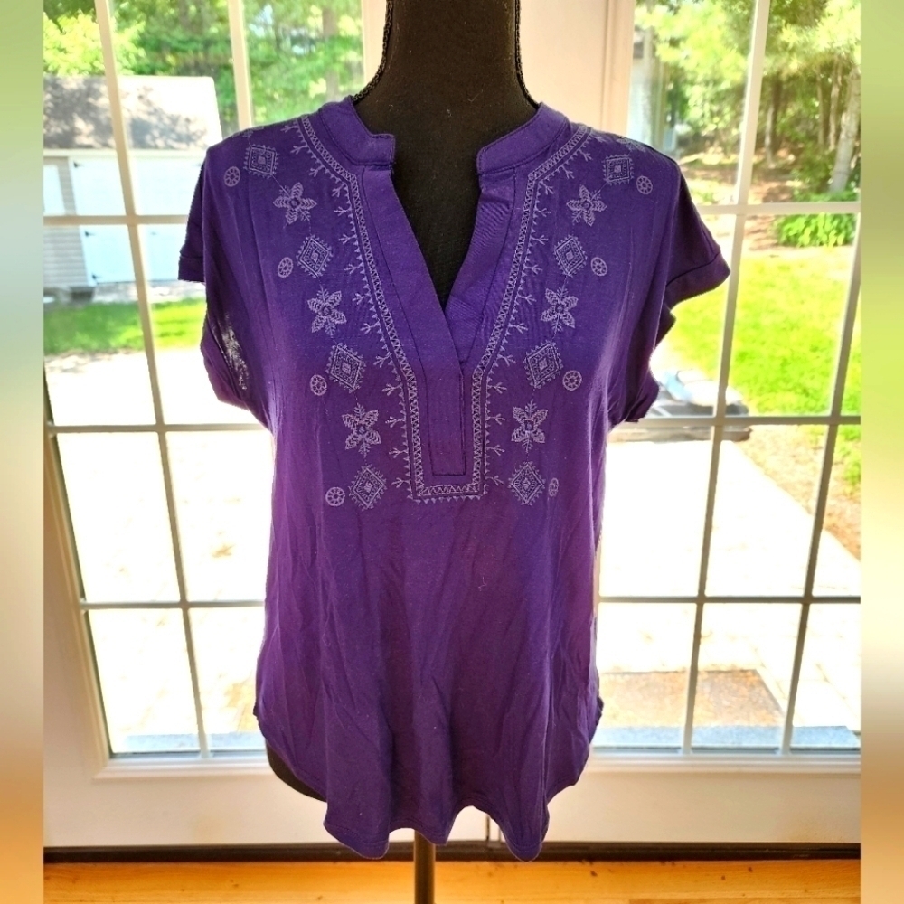 Cable & Gauge Women’s Small Blue Embroidered Short Sleeved Casual Top